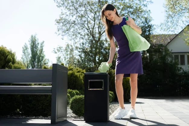 The Best Dog Waste Containers for Winter Weather
